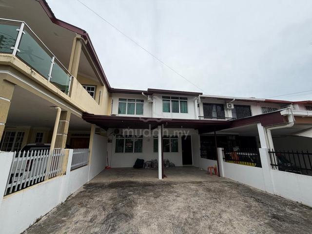 Cheap & Well Maintain Landed House For Rent in Kolombong, Iramanis 1