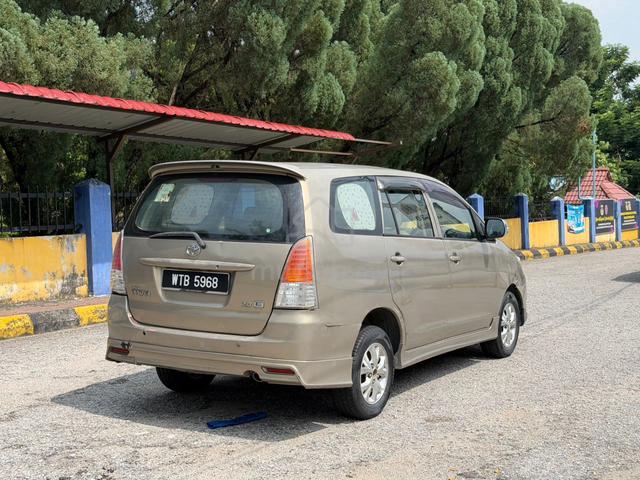 2009 Toyota INNOVA 2.0 E FACELIFT (A) - 4