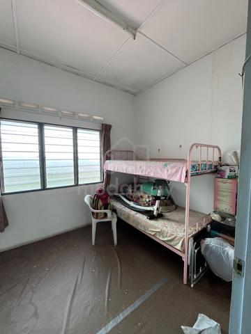 BELOW BANK 100k Double Storey Terrace Duyong Ayer Molek Semabok 1