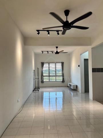 Villa Tropika (Bangi) 1