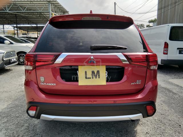 R /2021/ Mitsubishi OUTLANDER 2.0 AWD 2.0L (A) - 4