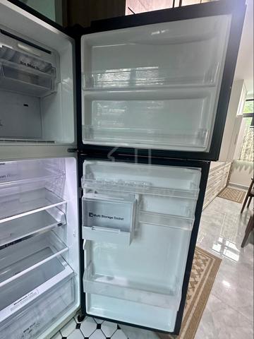 Peti Ais Samsung Inverter 2 Pintu – Black Glass - photo 4 of 6