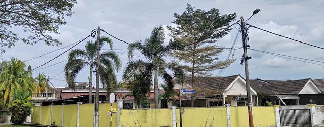 Corner Lot Terrace, Freehold & Non Bumi, 6rooms Very Convinience!!  1