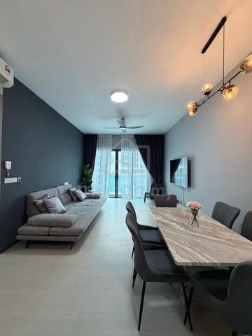 Queens Residences Q1 @ Queens Waterfront 1