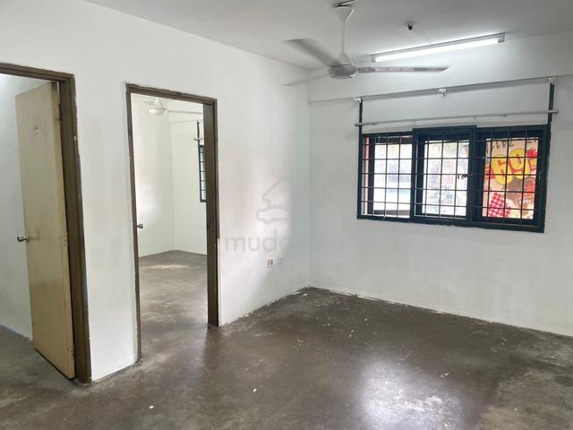 Flat PKNS Seksyen 19 Shah Alam 1
