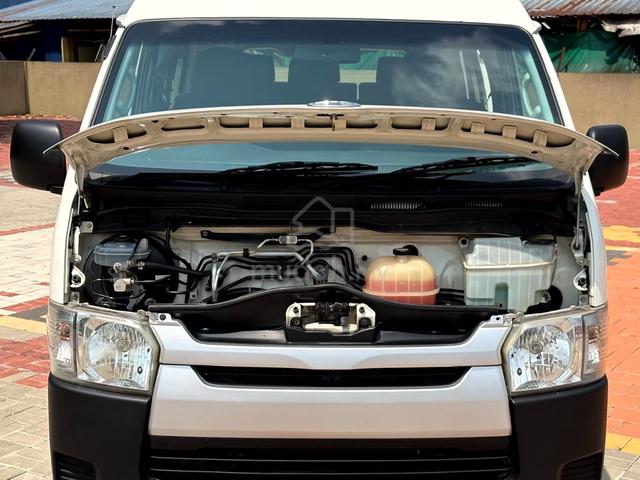 2015 Toyota HIACE 2.5 KDH200 F.LIFT (M) 14 SEAT - 5