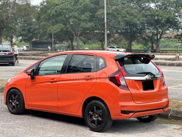 2021 Honda JAZZ 1.5V / FREE WARANTTY / TOP CONDISI - 2
