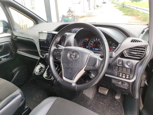 2020 Toyota NOAH 2.0 WXB (A) - 4
