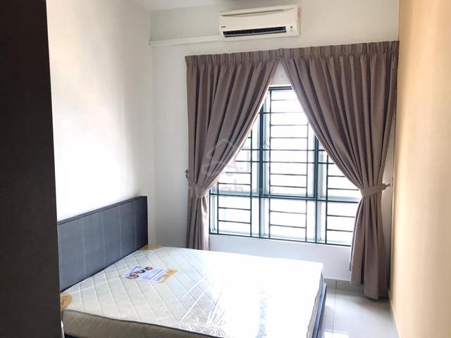 OUG Parklane B1 Room for rent. 1