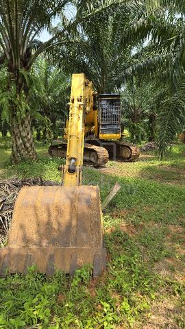 Komatsu PC 200-7 - photo 3 of 6