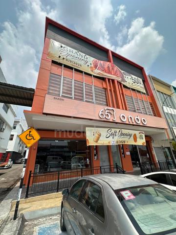 Shop For Rent / Taman Ungku Tun Aminah / 1st Floor Adjoining / Skudai 1