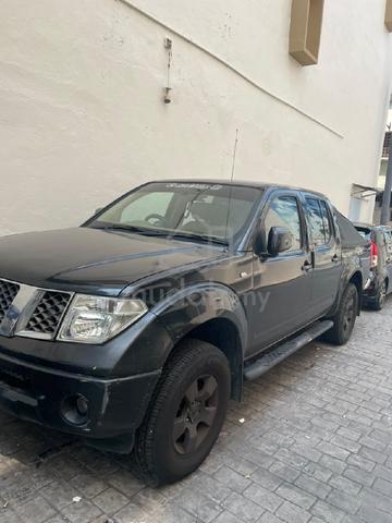 2010 Nissan NAVARA 2.5 LE (A) - 1