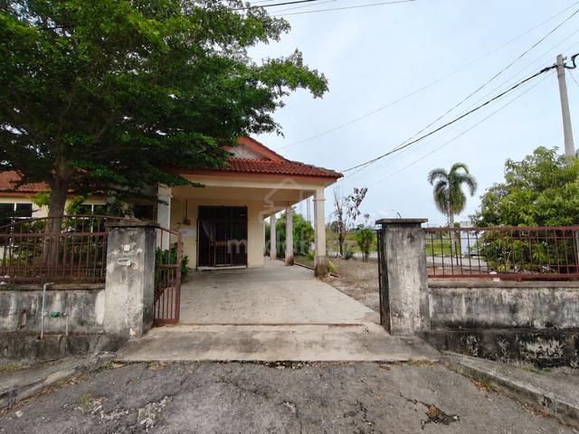 Lot Banglo‼️Taman Teluk Baiduri‼️Tanah Luas‼️ 1