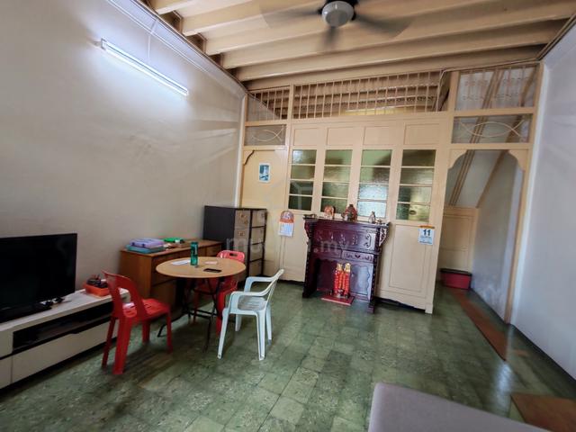 Double Storey Shophouse for Sale @ Service Road, Georgetown 1