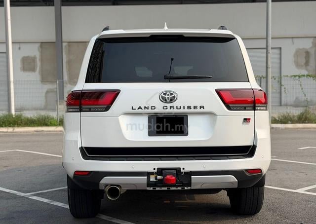 JBL SUNROOF 2022 Toyota LANDCRUISER 3.4V6 GR SPORT - 4