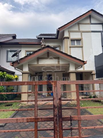 FEMALE ROOM FOR RENT – Putra Heights 1