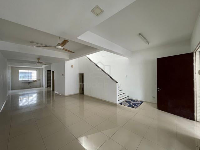 Taman Bayu Emas 20x80 Double Storey Terrace House Bayu Perdana Klang 1