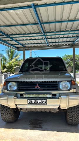 2001 Mitsubishi PAJERO 2.4 (M) - 1