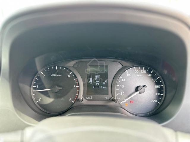 Nissan NAVARA SE (AT) 2.5L (A) Full loan. 81,810km - 3