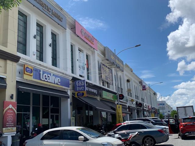 Eco Majestic H O T Area Whitten Silver Square Ground Floor24x80=3120sf 4