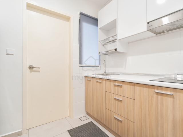 All Inclusive Master Room in Meta Residence (Seri Kembangan), Near MRT 5