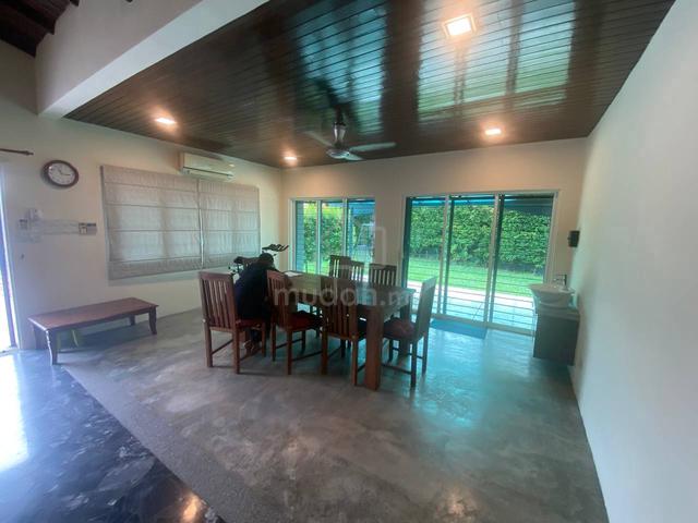 HUGE CORNER Seksyen 4 Petaling Jaya Single Storey Bungalow House 1