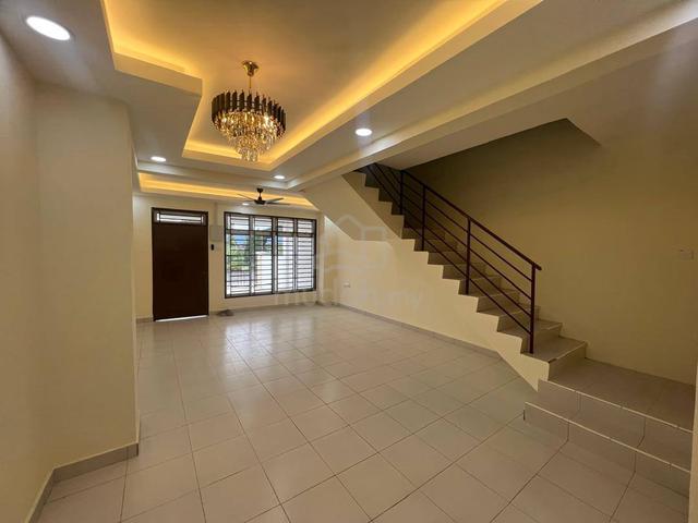 2.5 Storey Taman Scientex Kulai for Sale 🔥FULLY RENOVATED🔥 2