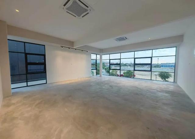 New 3 Storey Semi-D Factory Low downpayment at Menglembu 4