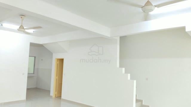 Actual photos, Newly Touch Up, Kitchen Already Extend, Big Balcony 1