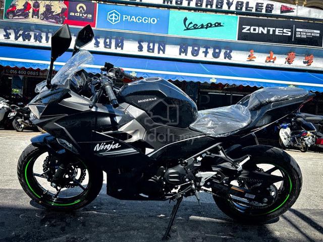 r15 new model price black