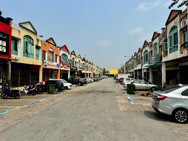 Pulai Utama 2 Storey Shop For Sale 1
