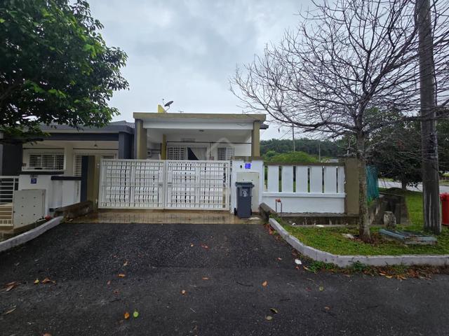 Single Storey Terrace Cornet Lot Bandar Ekar Freehold for Sale!! 1