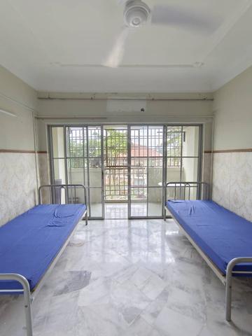 #856 Bukit Saujana Room! 5minit Johor Bahru/ CIQ/ Plaza Pelangi/Low De 2