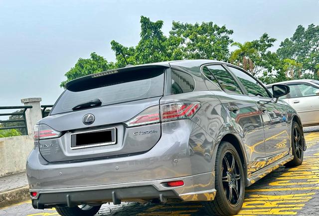 SPORTY💥2013 Lexus CT200 1.8 H LUXURY (HYBRID) - 2
