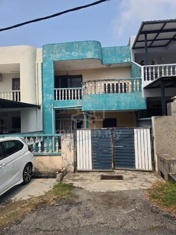 Taman Bukit Perdana 2 storey house Looking for buyer 1
