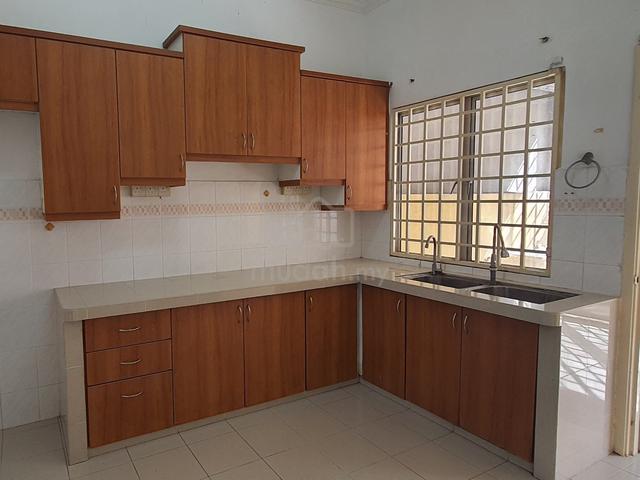 22X70 RENO Landed Teres House Taman Putra Permai NEAR MRT Equine Park 1