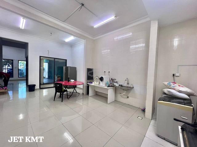 Below Market Facing Lake Bukit Raja Klang 2.5 Sty Superlink House 1