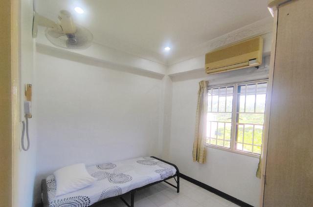 Medium Room for Rent, Taman Desa Relau 2 1