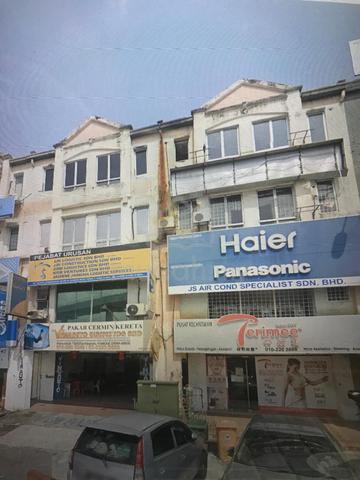 Bukit Tinggi Office Facing Main Road 1600sf Sale LRT BBT & Aeon Mall 1