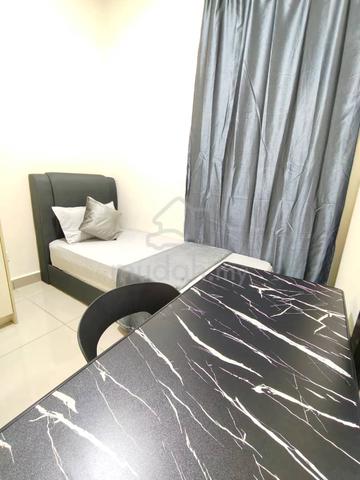 (Zero Deposit) Left One Cozy Small Room Oug Parklane Near KL Near PJ 1