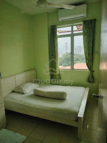 Middle room in irama Villa apartment 1