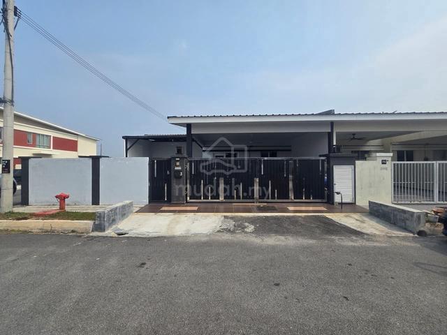 1 Storey Taman Bakti YNS Nilai Rumah Taman Bakti YNS Nilai 1