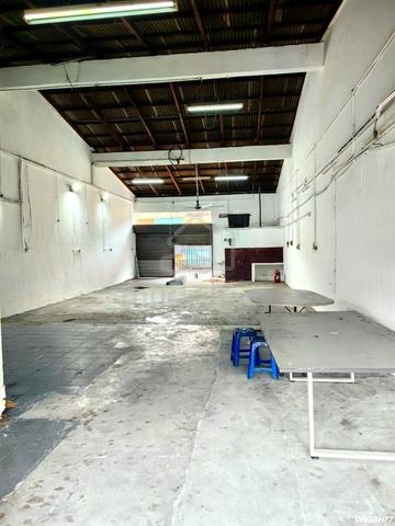 Taman Klang Utama 1 Storey Link Factory 25x80 Newly Painted For Rent 1