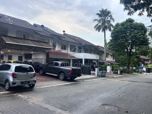 Sierramas West 2.5 storey Courtyard Super link Freehold Non Bumi Lot 1