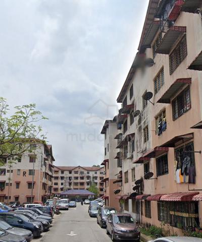 Suria Apartment @ Damansara Damai 1