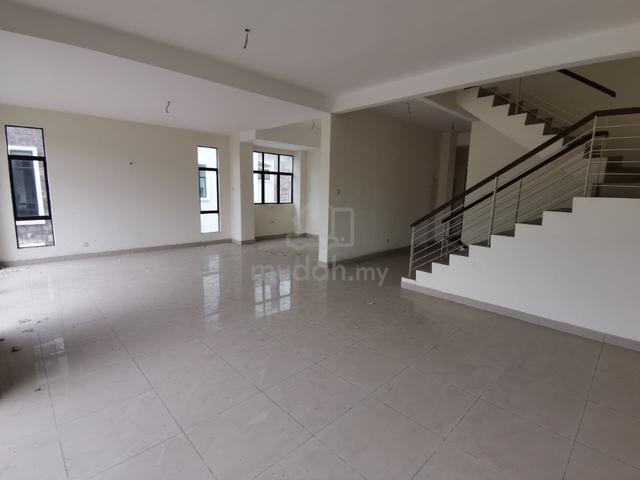 Semi d bandar indahpura kulai Lakeview residency