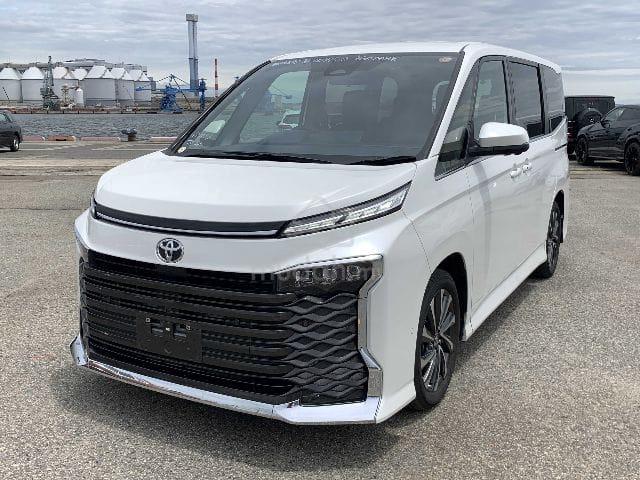 5AA GRADE🎉17K KM🎉RDY STOC 2024 Toyota VOXY 2.0SZ - 2