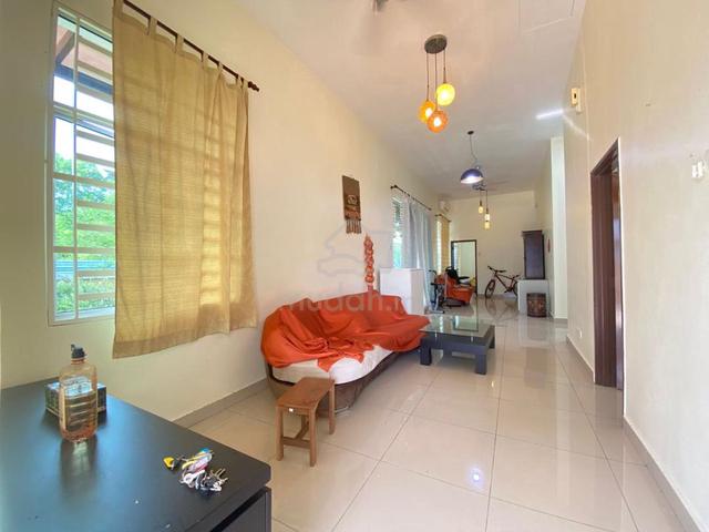 FULLY FURNISHED TAMAN PRESTIGE 1/Storey Corner with compound 2400sf 1