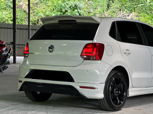 volkswagen POLO HB 1.6 SPORT (A) FULL LOAN! - 4