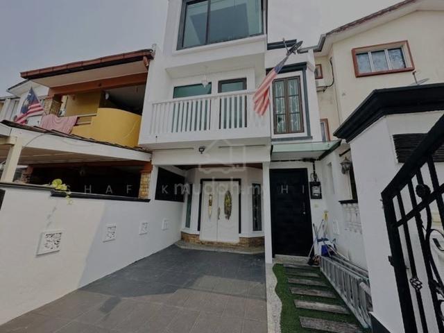Beautiful FULLY EXTENDED RENOVATED 3 STOREY TAMAN SELAYANG MULIA 1